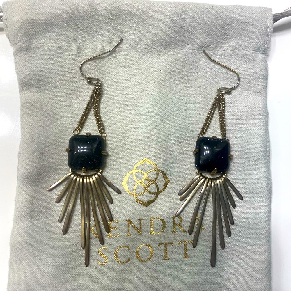 Kendra Scott Dangle Earrings unique sparkly stone